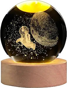 Astronaut Galaxy Lamp – Explore the Stars from Your Room 🌙